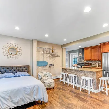 Modern And Cozy Studio Close To Nyc - No Car Needed!
